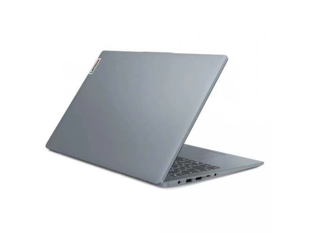 Profesional o estudiante utilizando la Lenovo IdeaPad Slim 3 15IRH8 i7 en Uruguay, comprá tu laptop de alto rendimiento en Avlis.