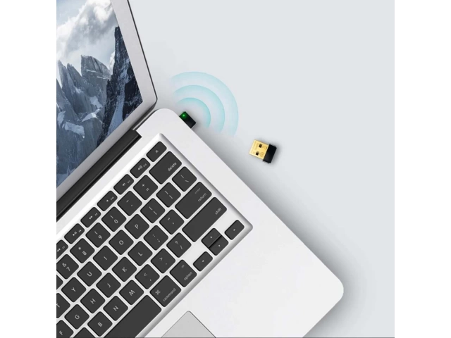 Empaque del adaptador Nano USB Wi-Fi Tp-Link TL-WN725N y el adaptador.