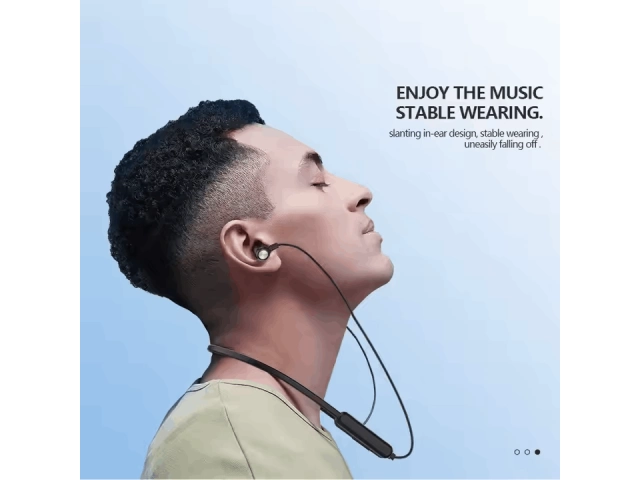 Foneng BL35 en uso durante actividad física, ideales para deportes y entrenamiento.