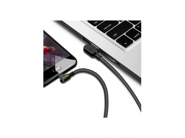 Primer plano del conector Lightning del cable McDodo mostrando el indicador LED de estado de carga para iPhone.