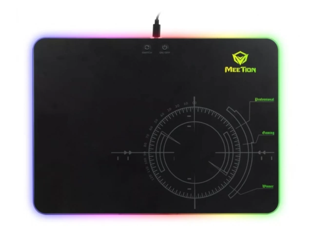 MousePad Meetion MT-P010 sobre un escritorio, mostrando su tamaño ideal para gaming y trabajo en Uruguay.