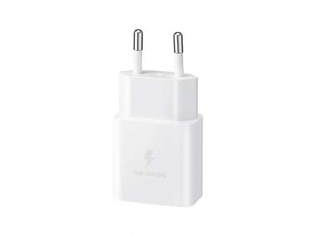 Puerto USB-C del cargador Samsung original 15W blanco, diseñado para carga rápida y segura. Disponible en Avlis, tu tienda de accesorios en Uruguay