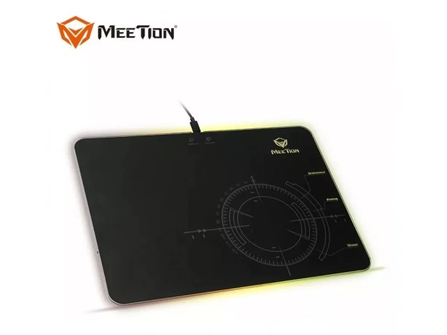 Mouse deslizando sobre la superficie de tela optimizada del MousePad Meetion MT-P010, mejorando la precisión.